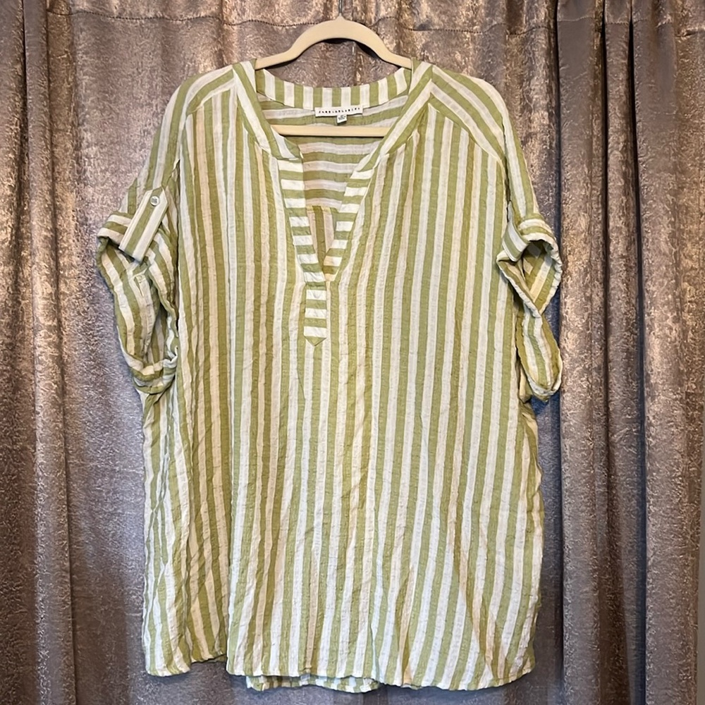 Jane and Delancey Roll-Tab Short Sleeve Blouse